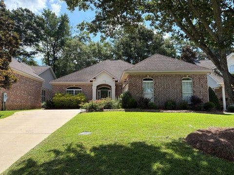 Homes For Sale - 611 Jamestown Blvd<br/> Dothan, AL 36301
