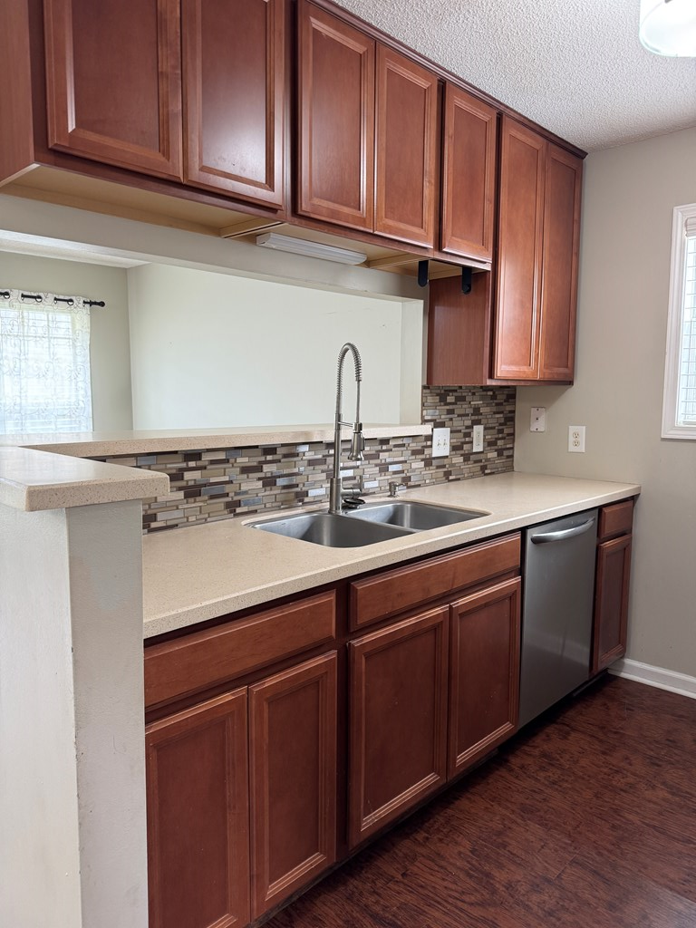 214 Foxchase Ln, Enterprise, Alabama image 3