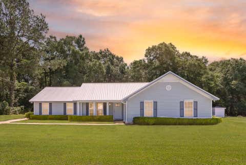 Homes For Sale - 240 Foxbrier Drive<br/> Ozark, AL 36360