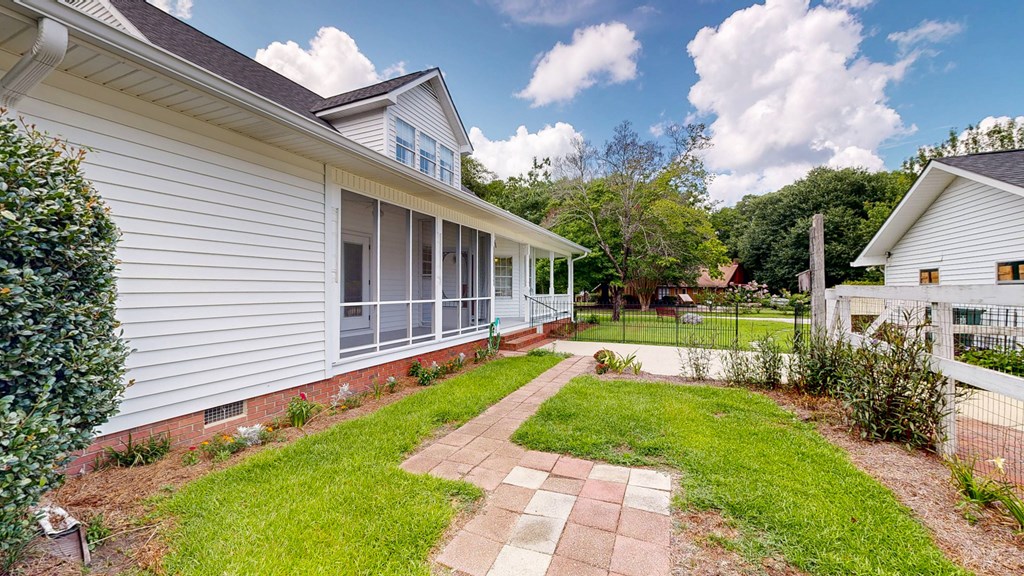 Eufaula, Alabama 36027, United States, 3 Bedrooms Bedrooms, ,3 BathroomsBathrooms,Residential,Active,164296