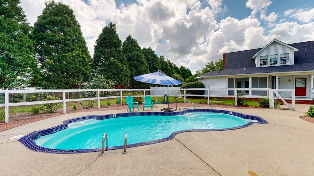 Eufaula, Alabama 36027, United States, 3 Bedrooms Bedrooms, ,3 BathroomsBathrooms,Residential,Active,164296