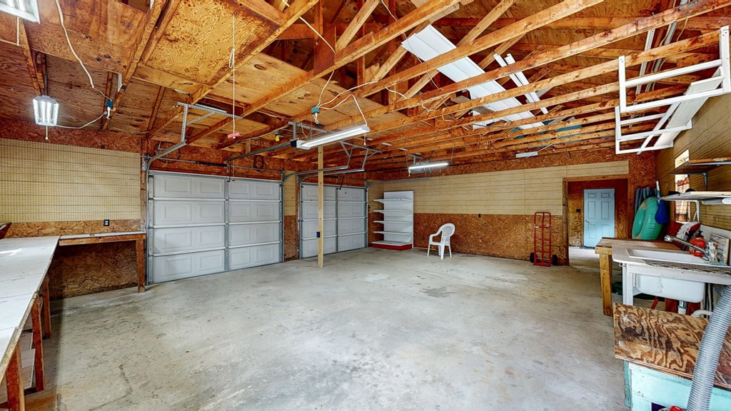 Eufaula, Alabama 36027, United States, 3 Bedrooms Bedrooms, ,3 BathroomsBathrooms,Residential,Active,164296