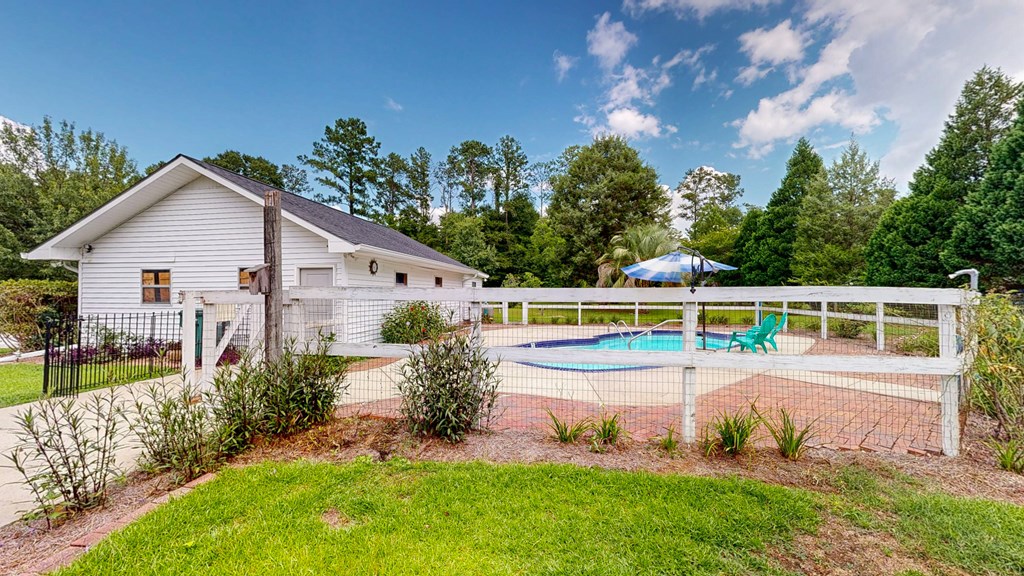 Eufaula, Alabama 36027, United States, 3 Bedrooms Bedrooms, ,3 BathroomsBathrooms,Residential,Active,164296