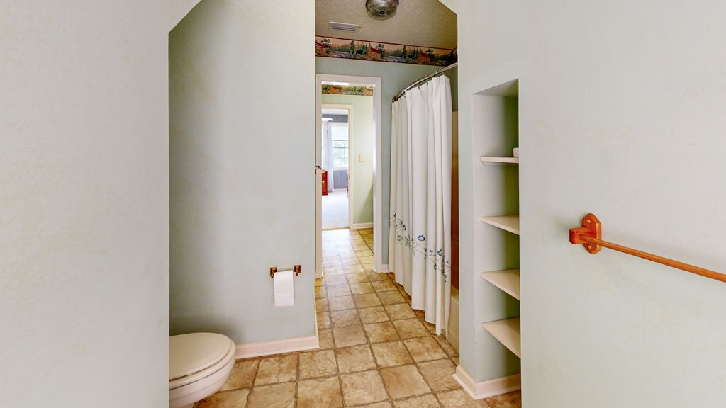 Eufaula, Alabama 36027, United States, 3 Bedrooms Bedrooms, ,3 BathroomsBathrooms,Residential,Active,164296