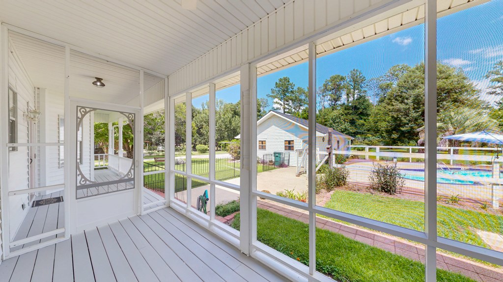 Eufaula, Alabama 36027, United States, 3 Bedrooms Bedrooms, ,3 BathroomsBathrooms,Residential,Active,164296