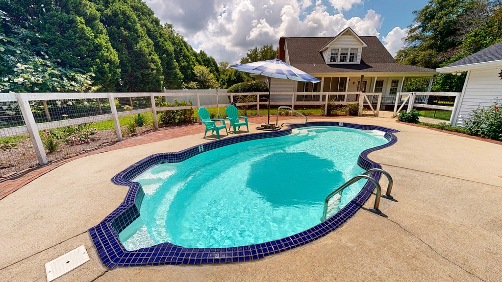 Eufaula, Alabama 36027, United States, 3 Bedrooms Bedrooms, ,3 BathroomsBathrooms,Residential,Active,164296