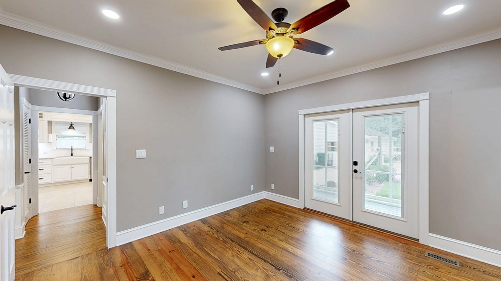 Eufaula, Alabama 36027, United States, 3 Bedrooms Bedrooms, ,3 BathroomsBathrooms,Residential,Active,164296