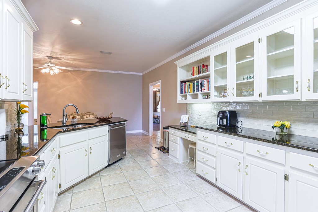 323 Stonegate Dr, Dothan, Alabama image 34