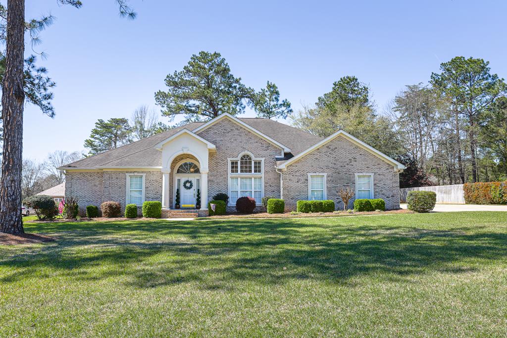 323 Stonegate Dr, Dothan, Alabama image 1