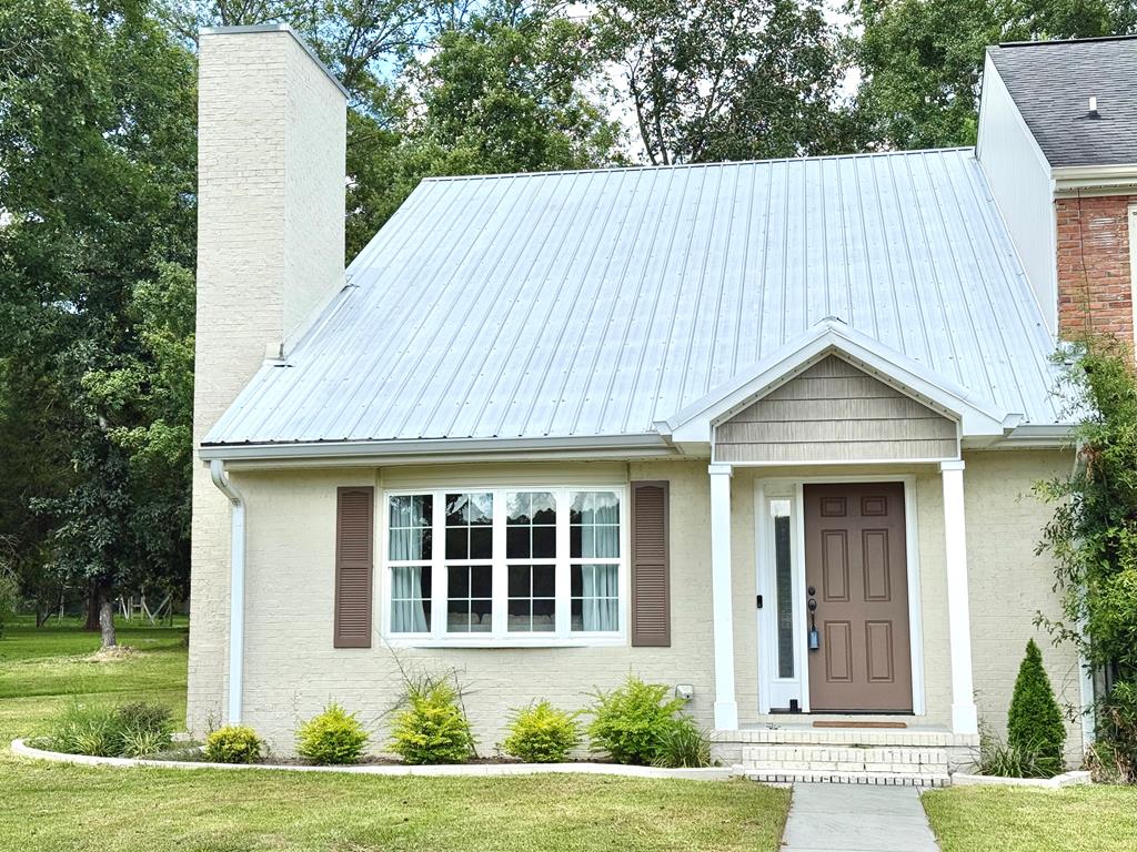 Ozark, Alabama 36360, United States, 3 Bedrooms Bedrooms, ,2 BathroomsBathrooms,Residential,Active,191810