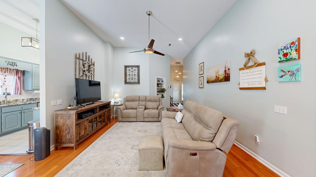 Dothan, Alabama 36301, United States, 3 Bedrooms Bedrooms, ,2 BathroomsBathrooms,Residential,Pending,137093