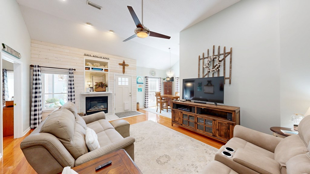 Dothan, Alabama 36301, United States, 3 Bedrooms Bedrooms, ,2 BathroomsBathrooms,Residential,Pending,137093