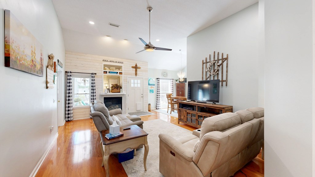 Dothan, Alabama 36301, United States, 3 Bedrooms Bedrooms, ,2 BathroomsBathrooms,Residential,Pending,137093