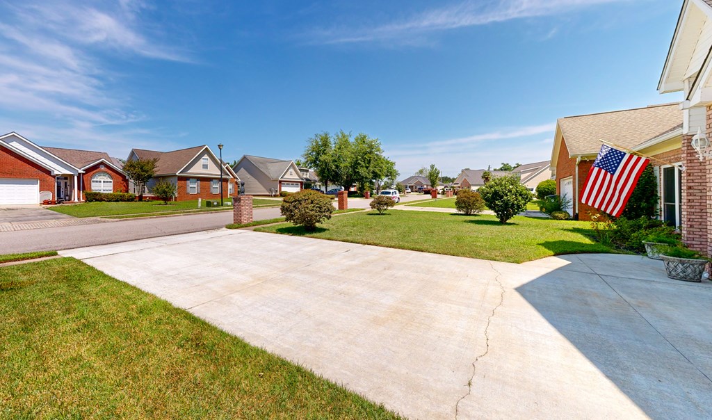 Dothan, Alabama 36301, United States, 3 Bedrooms Bedrooms, ,2 BathroomsBathrooms,Residential,Pending,137093