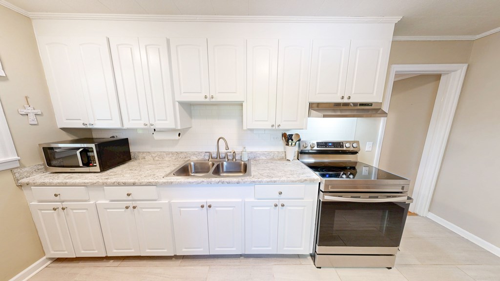 Dothan, Alabama 36301, United States, 2 Bedrooms Bedrooms, ,1 BathroomBathrooms,Residential,Pending,111162