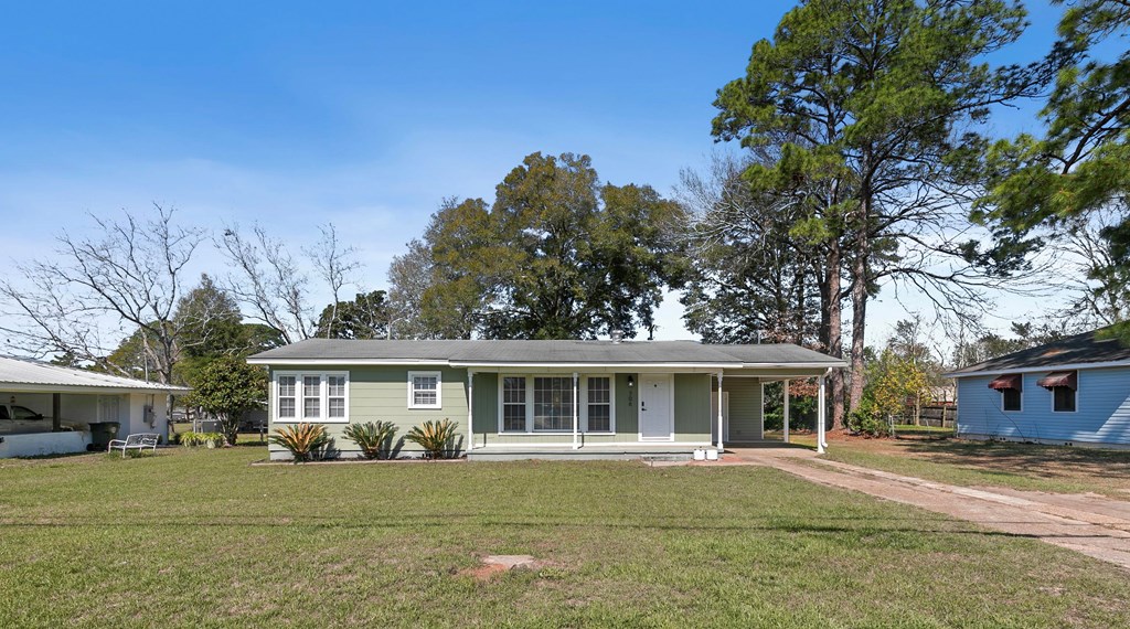 706 W Main Street, Hartford, Alabama image 5
