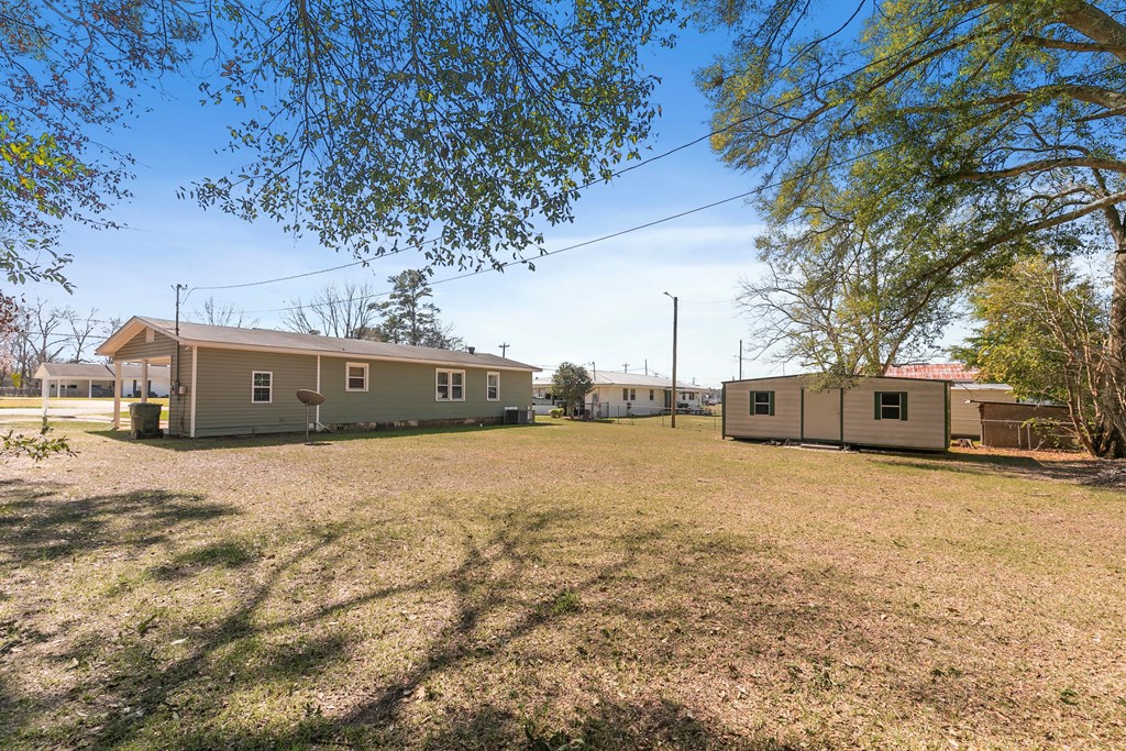 706 W Main Street, Hartford, Alabama image 7