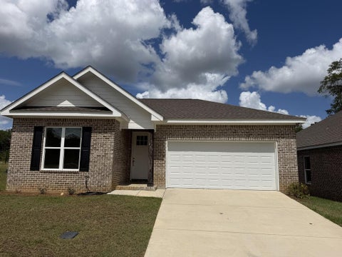 Homes For Sale - 402 Grand Harbor<br/> Dothan, AL 36303