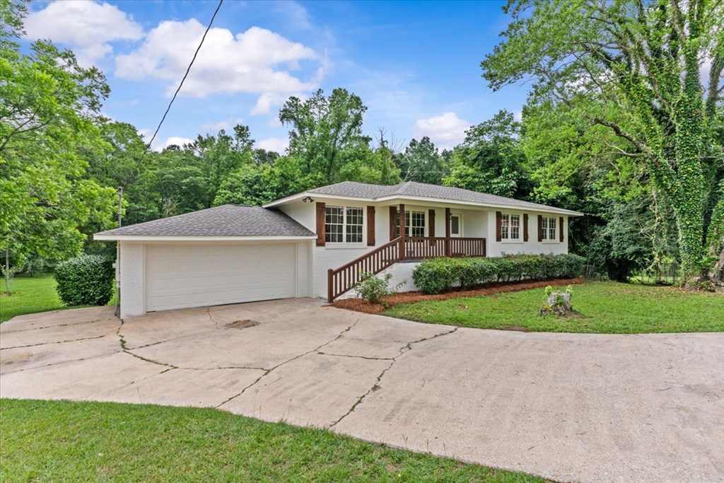 205 Carla Lynn Ct, Dothan, Alabama image 2