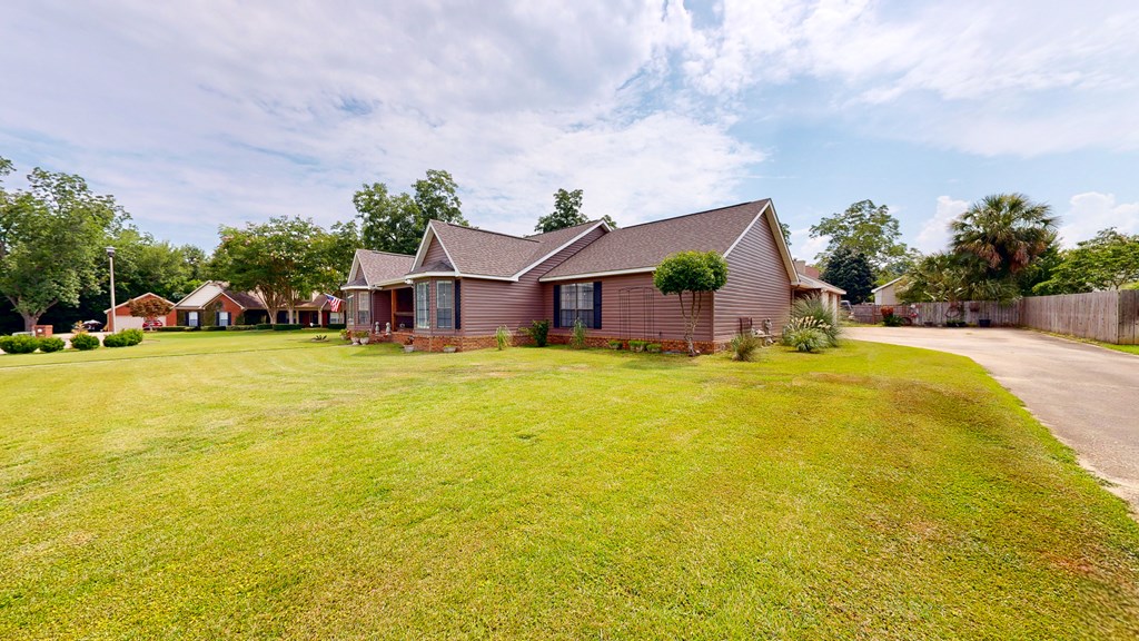 Dothan, Alabama 36305, United States, 4 Bedrooms Bedrooms, ,3 BathroomsBathrooms,Residential,Active,166478