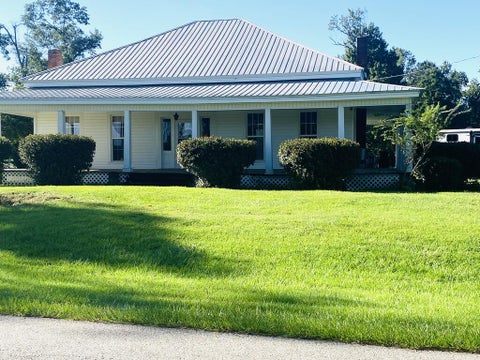 Homes For Sale - 4717 State Line Rd<br/> Cottonwood, AL 36320