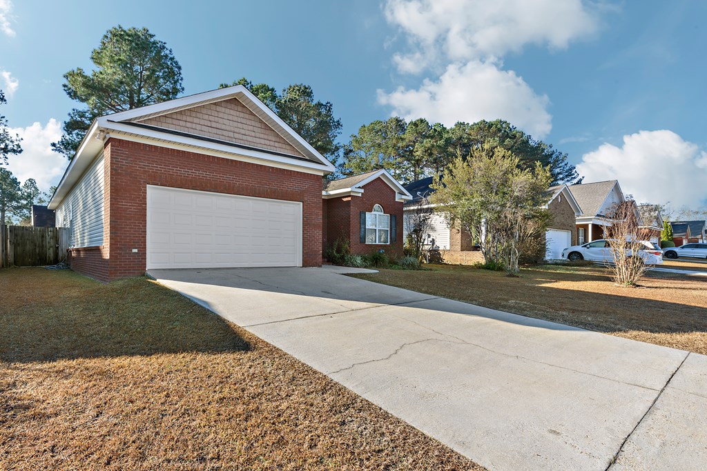 105 Eufaula Drive, Dothan, Alabama image 2