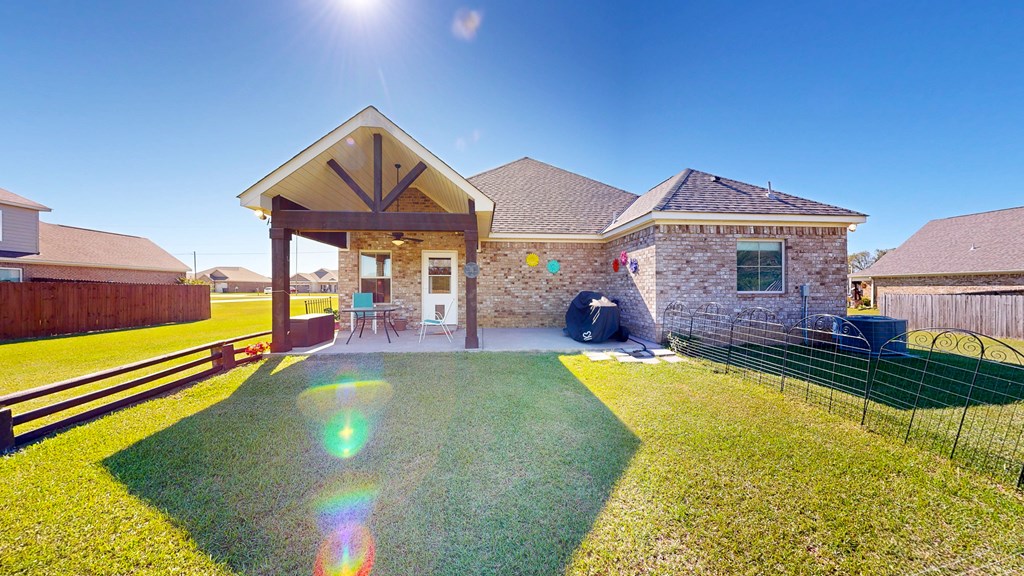 Newton, Alabama 36352, United States, 4 Bedrooms Bedrooms, ,3 BathroomsBathrooms,Residential,Active,235251