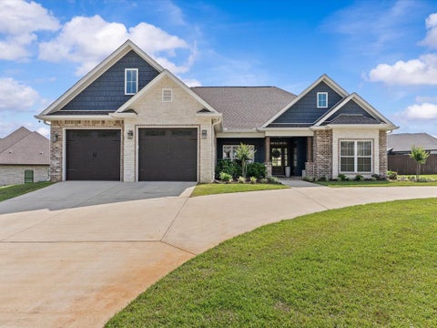 Homes For Sale - 359 Lakes Drive<br/> Enterprise, AL 36330