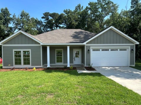 Homes For Sale - 76 Memory Lane<br/> Eufaula, AL 36027