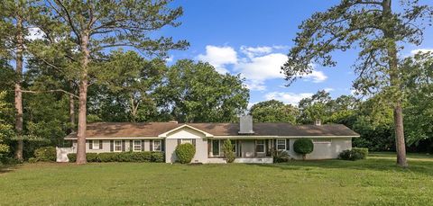 Homes For Sale - 514 S Main St<br/> Headland, AL 36345