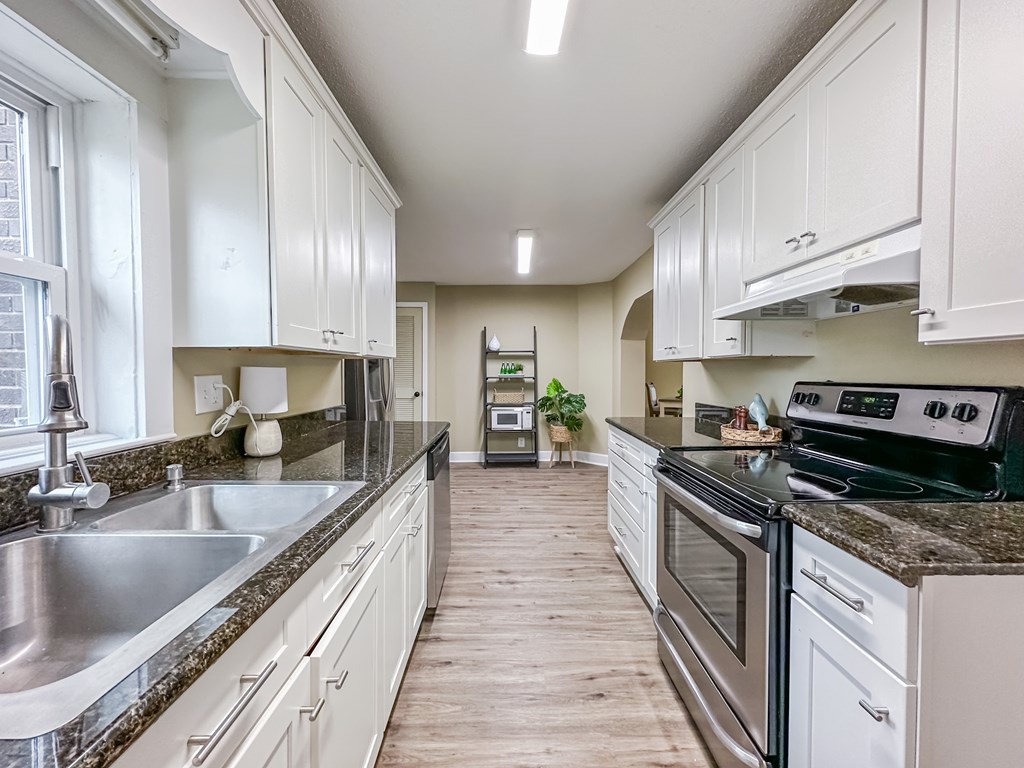 703 N Trinity St, Geneva, Alabama image 6
