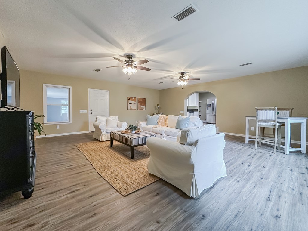 703 N Trinity St, Geneva, Alabama image 3