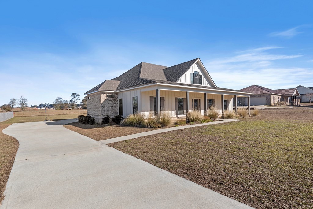 1435 Skipper Road, Dothan, Alabama image 3