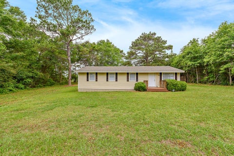 Homes For Sale - 631 Chancellor Street<br/> Geneva County, Chancellor, AL 36318