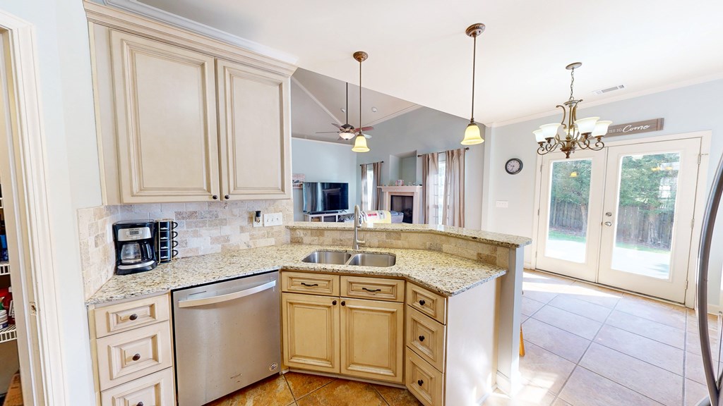 Dothan, Alabama 36305, United States, 4 Bedrooms Bedrooms, ,3 BathroomsBathrooms,Residential,Active,252071