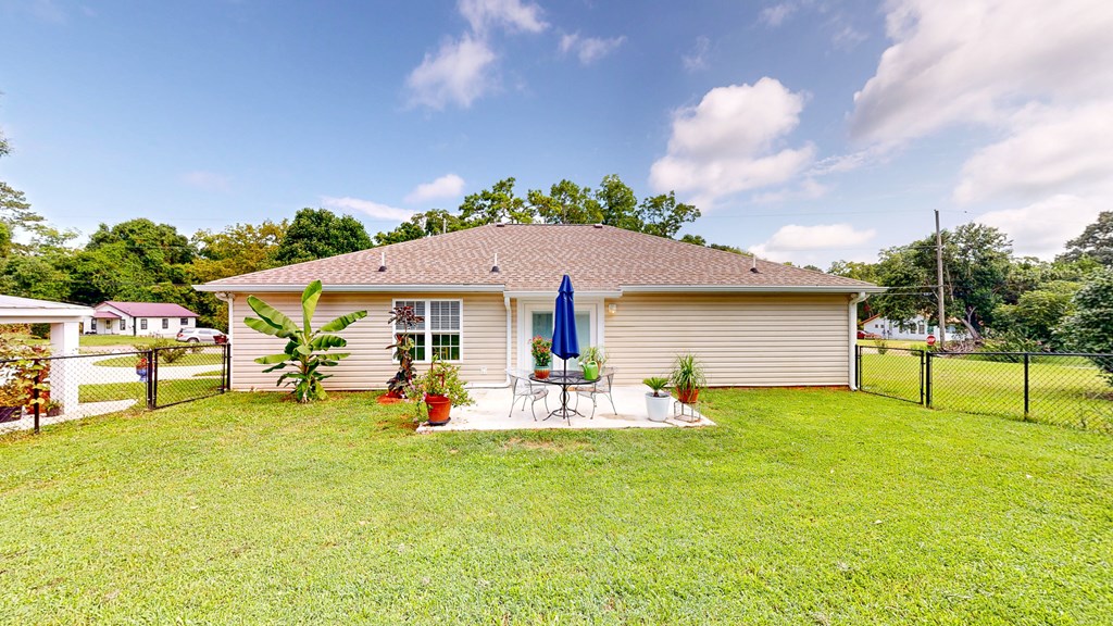 Newton, Alabama 36352, United States, 3 Bedrooms Bedrooms, ,2 BathroomsBathrooms,Residential,Pending,185326