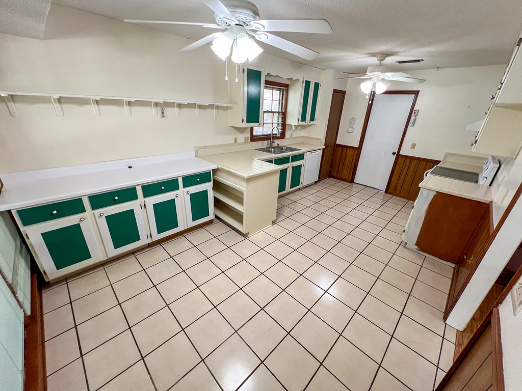 631 Farrah Circle, Dothan, Alabama image 9