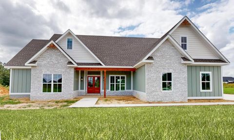 Homes For Sale - 4876 County Road 49<br/> Headland, AL 36345