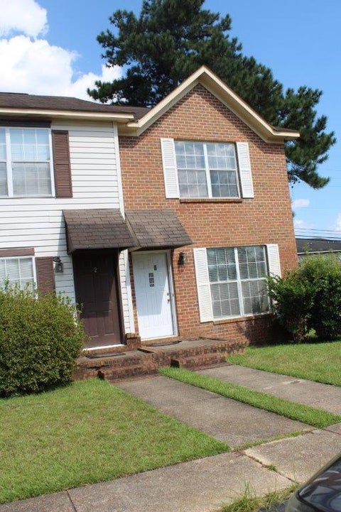Townhouse For Rent - 107-4 Woodleigh Rd<br/> Dothan, AL 36305