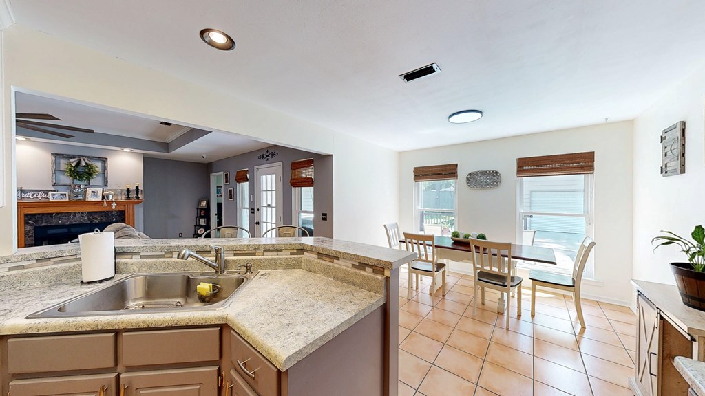 Dothan, Alabama 36305, United States, 3 Bedrooms Bedrooms, ,2 BathroomsBathrooms,Residential,Pending,203495