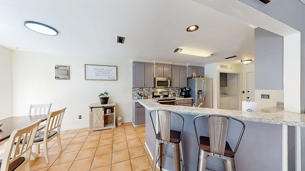 Dothan, Alabama 36305, United States, 3 Bedrooms Bedrooms, ,2 BathroomsBathrooms,Residential,Pending,203495