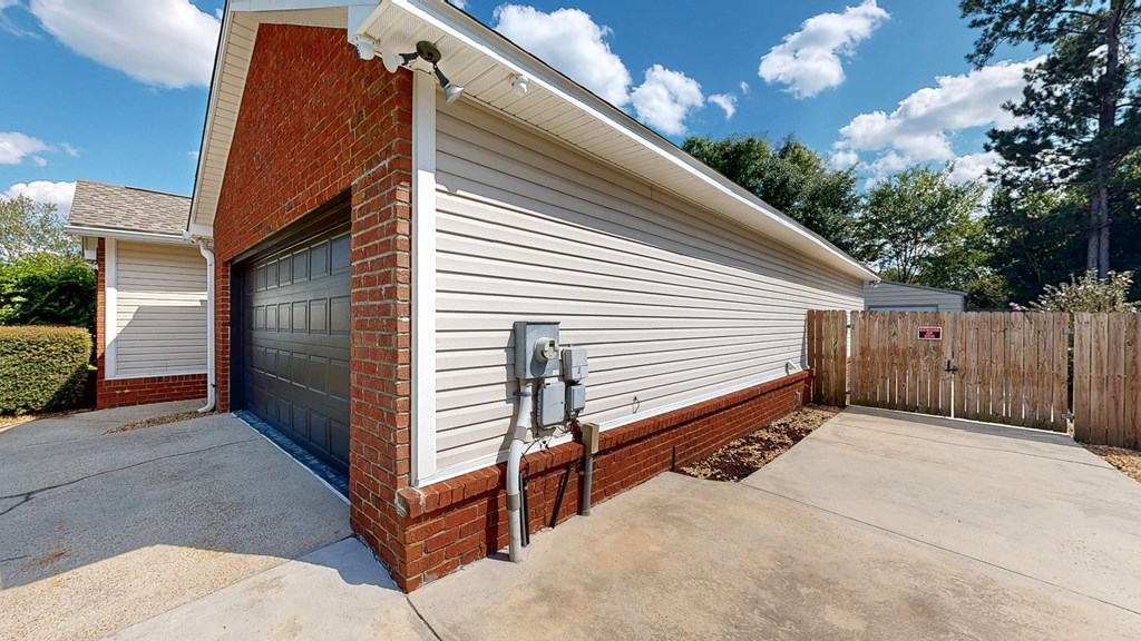 Dothan, Alabama 36305, United States, 3 Bedrooms Bedrooms, ,2 BathroomsBathrooms,Residential,Pending,203495