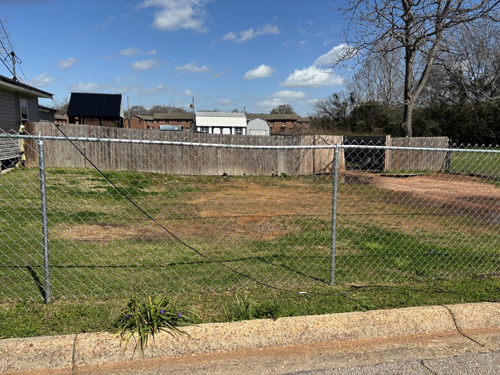 1103 E Newton St, Dothan, Alabama image 31