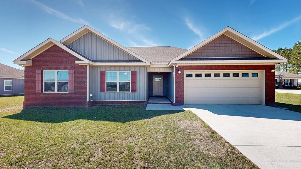 102 Tanglewood Drive, Headland, Alabama image 1
