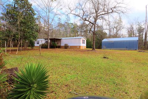 Mobile Home For Sale - 550 Forest Blvd (2 Additional Adjacent Lots Included) Blvd<br/> Abbeville, AL 36310