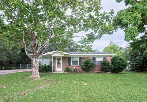 Homes For Sale - 105 Martin Dr<br/> Abbeville, AL 36310