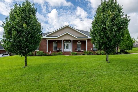 Homes For Sale - 108 Frisco Lane<br/> Enterprise, AL 36330