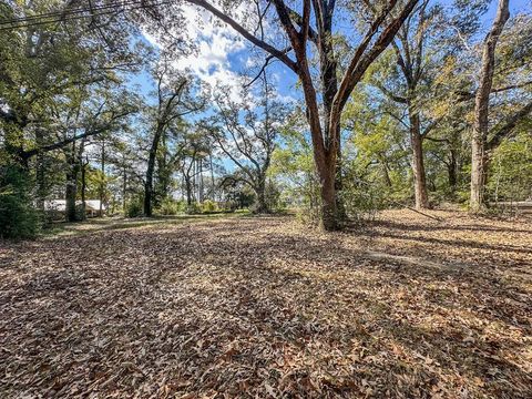 Vacant Land For Sale - 104 E Register Ave<br/> Geneva, AL 36340