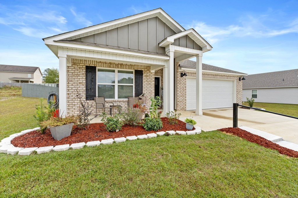 201 Mairead Drive, Dothan, Alabama image 2