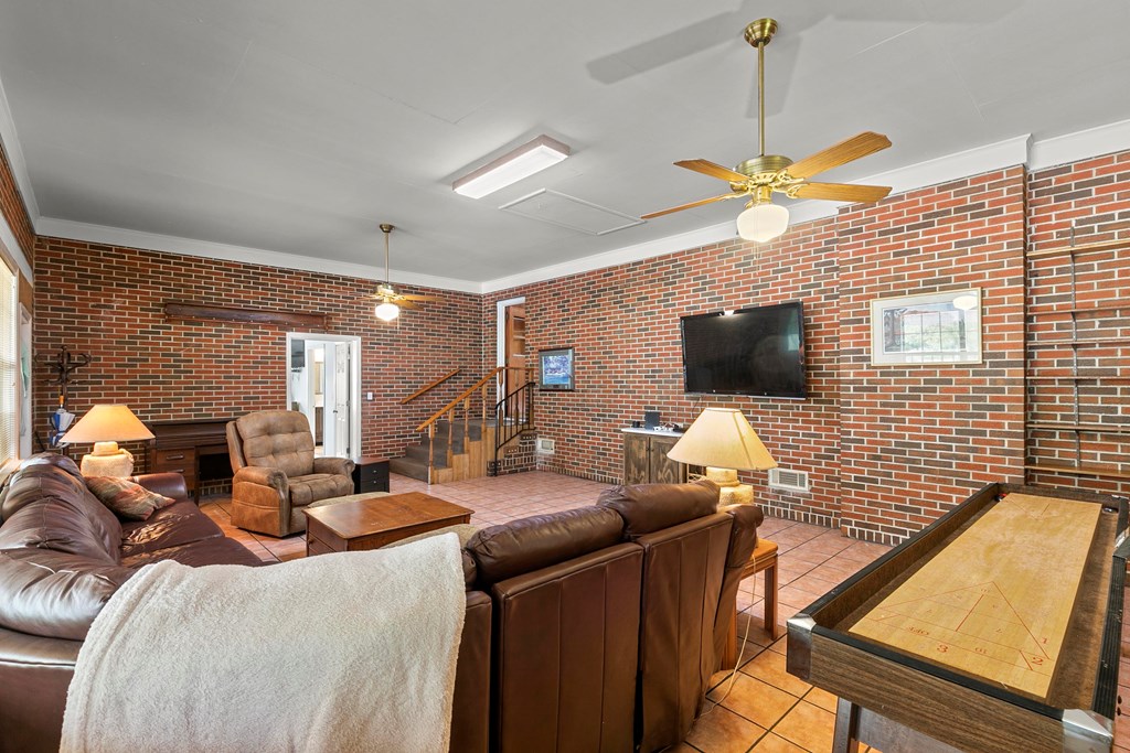 184 S College St, Newton, Alabama image 45